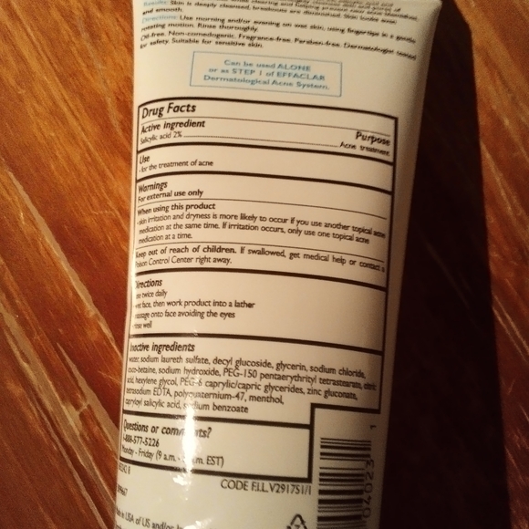 NEW La-Roche Posay Effaclar Medicated Acne Face Wash - Picture 4 of 5